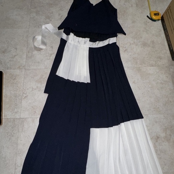 Chic One Shoulder Black and White Dress - Picture 11 of 16